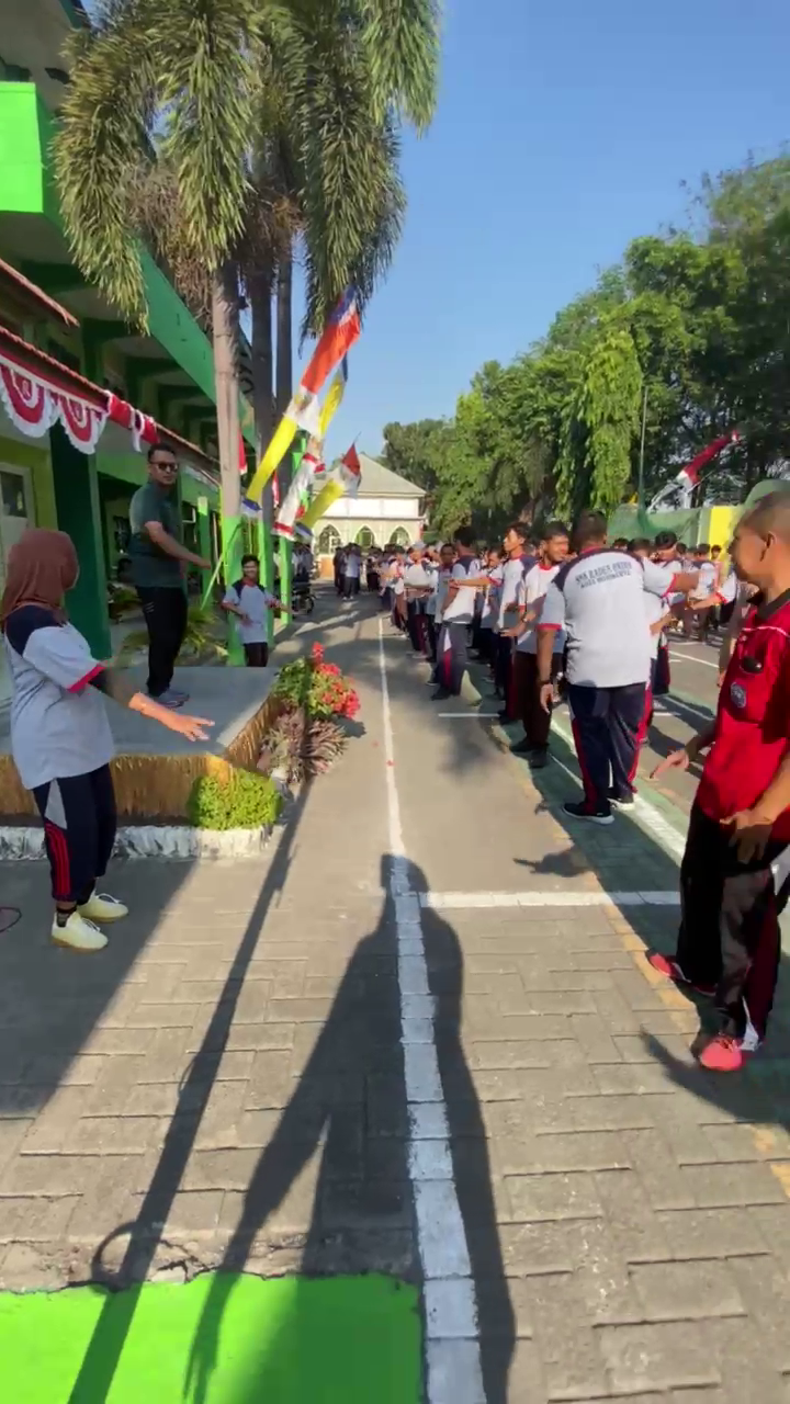 Kegiatan Amal dan Donor Darah SMK Raden Patah Kota Mojokerto dalam Rangka HUT RI ke-79